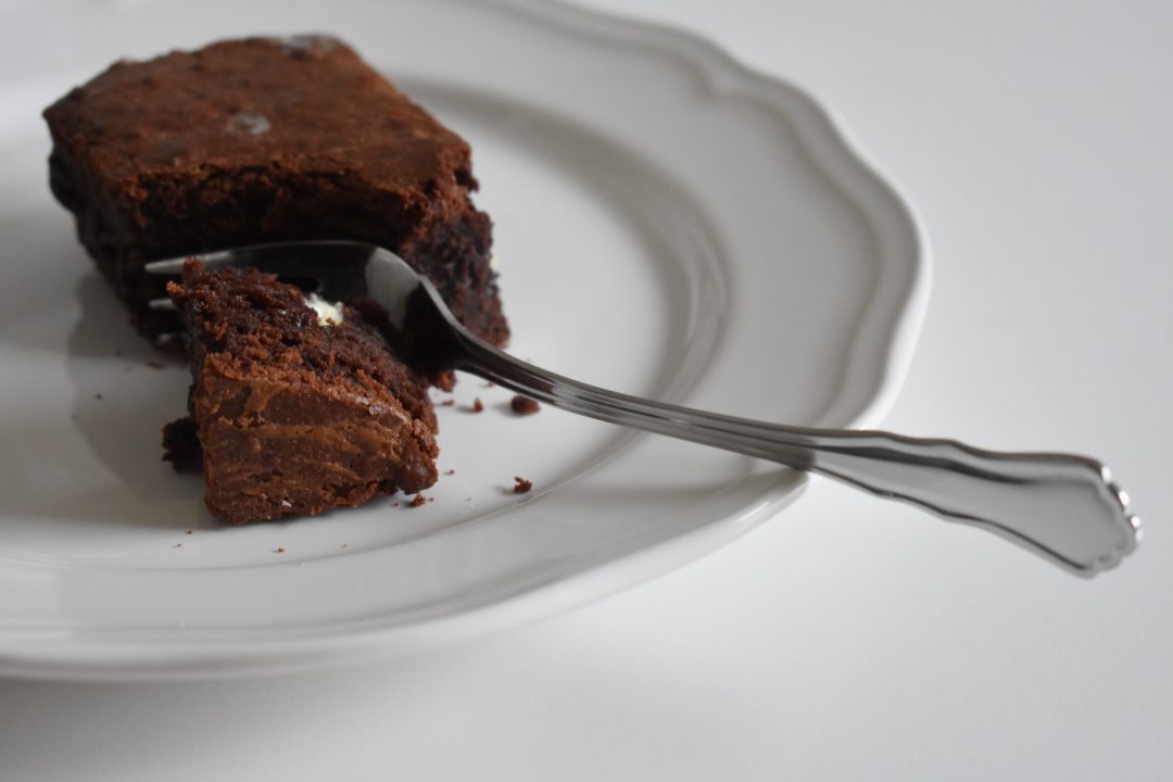 DAS PERFEKTE REZEPT FÜR SAFTIGE SCHOKO-BROWNIE - Oh Wunderbar - Blog ...