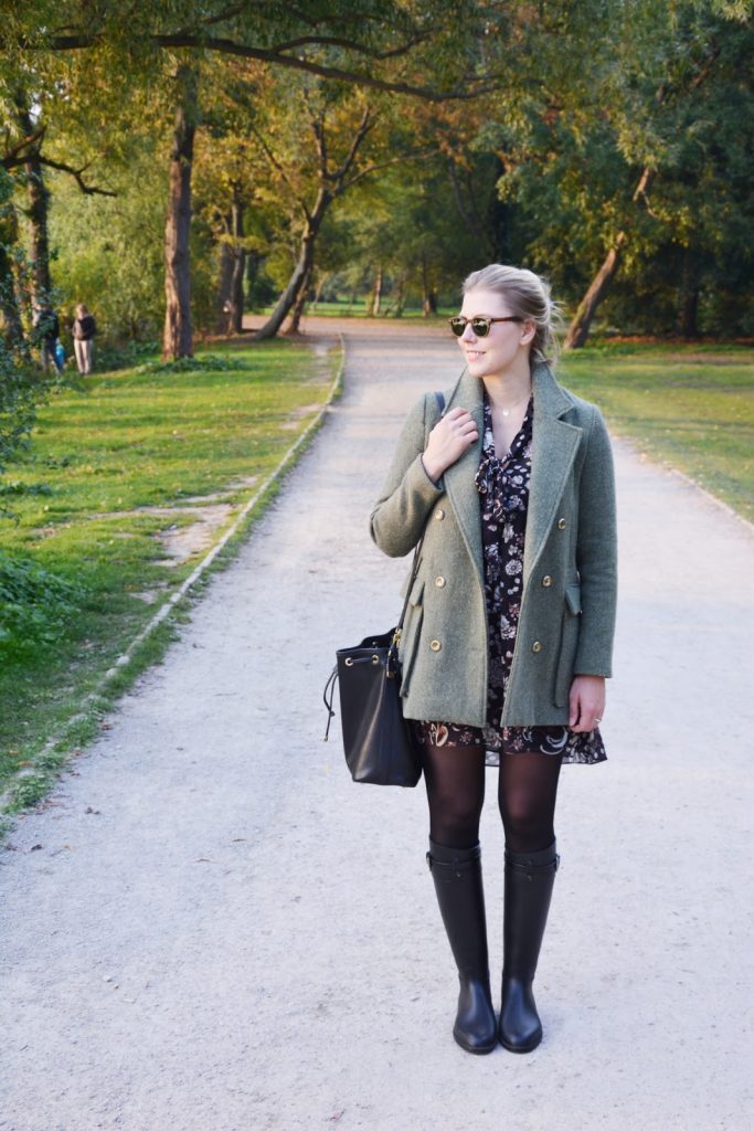 Outfit Goldener Herbst Gummistiefel Kleid Oh Wunderbar Blog Family Fashion Lifestyle Travel